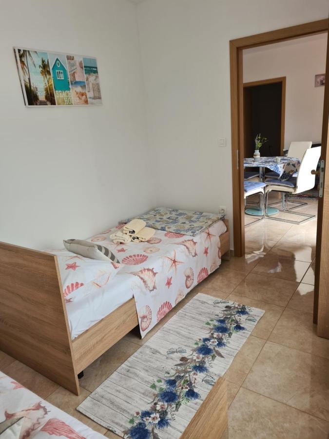 Apartman Luka Banjole Esterno foto