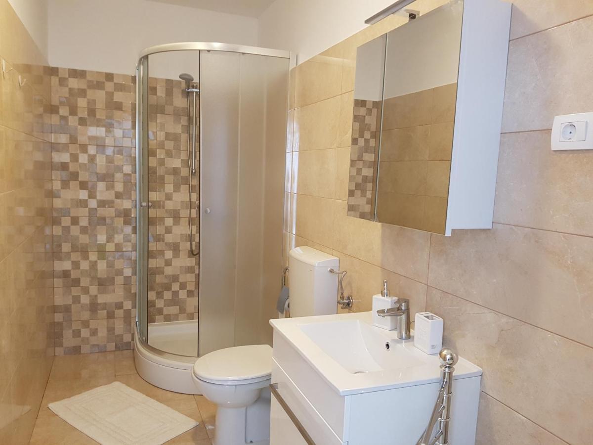 Apartman Luka Banjole Esterno foto